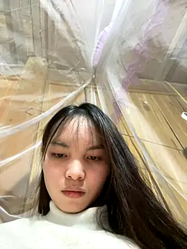 Snapshot of Tina_x chatting on 11-23-25, 01:44 Tina x online show from 11-23-25, 01:44