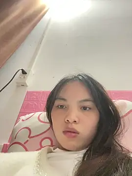 Snapshot of Tina_x chatting on 12-14-25, 11:09 Tina x online show from 12-14-25, 11:09