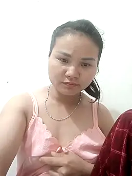 Snapshot of Beny_x chatting on 11-16-25, 09:42 Beny x online show from 11-16-25, 09:42