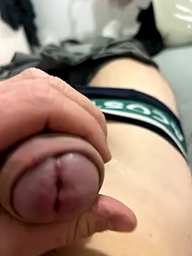 grossebite12335 online show from 12-17-25, 06:58