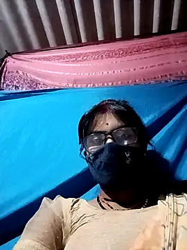 Snapshot of Janvi_babby chatting on 10-29-25, 04:42 Janvi babby online show from 10-29-25, 04:42