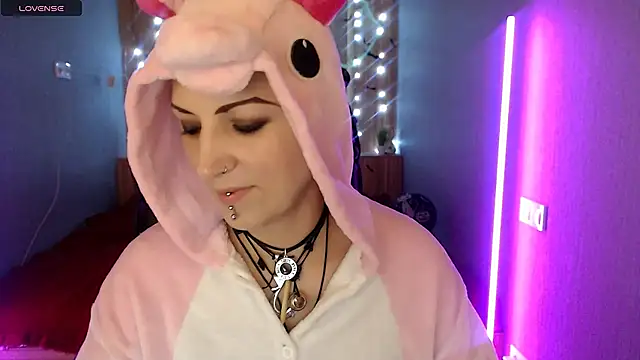 Sweet-n-Strong online show from 11-17-25, 12:55