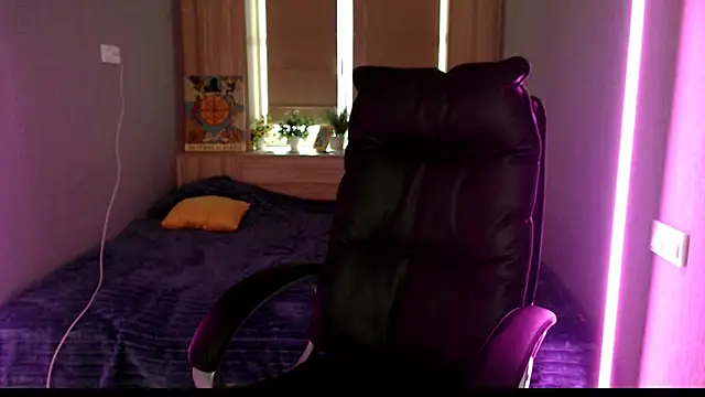 Snapshot of Sweet-n-Strong chatting on 05-11-26, 04:04 Sweet-n-Strong online show from 05-11-26, 04:04