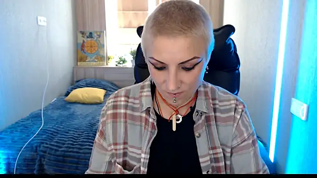 Snapshot of Sweet-n-Strong chatting on 05-27-26, 11:51 Sweet-n-Strong online show from 05-27-26, 11:51