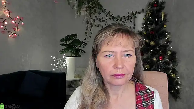 Carla Vogue online show from 12-05-25, 10:57