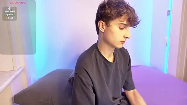 Snapshot of Richard_steele_hot chatting on 06-01-26, 03:14 Richard steele hot online show from 06-01-26, 03:14