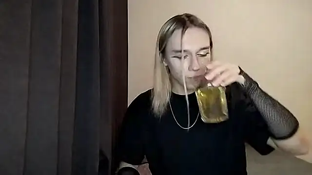 Snapshot of icebenz chatting on 11-19-25, 01:33 icebenz online show from 11-19-25, 01:33