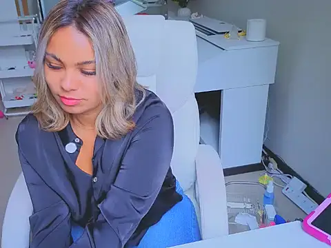 diosadeluniverso online show from 04-18-26, 03:27