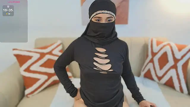 Snapshot of Lailaa_lush chatting on 11-06-25, 07:09 Lailaa lush online show from 11-06-25, 07:09