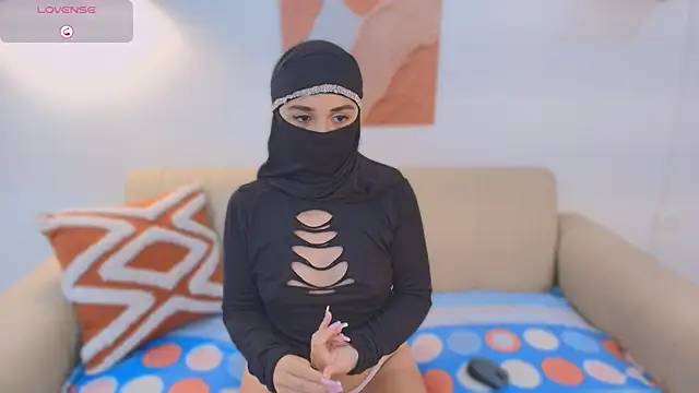 Snapshot of Lailaa_lush chatting on 11-26-25, 07:20 Lailaa lush online show from 11-26-25, 07:20