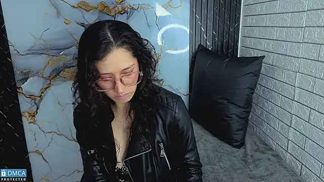 eva delight  online show from 03-31-26, 12:05