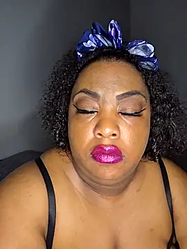 Snapshot of TigOBittiesTheOriginal chatting on 11-18-25, 04:11 TigOBittiesTheOriginal online show from 11-18-25, 04:11