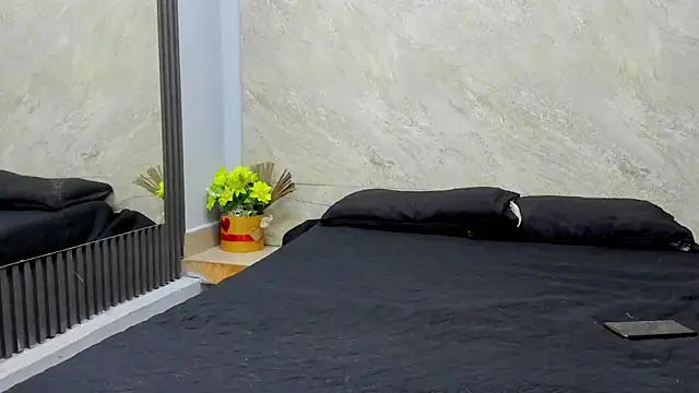 Sarahh-19 online show from 11-14-25, 11:53