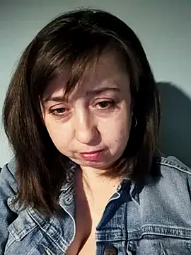 Snapshot of MaryKiki5619 chatting on 03-10-26, 05:40 MaryKiki5619 online show from 03-10-26, 05:40