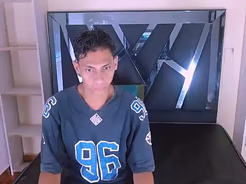 wiltom  online show from 10-31-25, 12:17