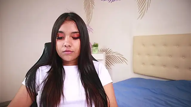 Isabelle Lane online show from 11-24-25, 12:38