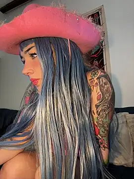 NinaHex online show from 11-14-25, 01:54