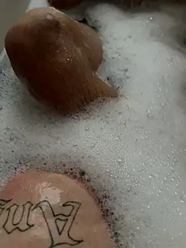 Snapshot of Aksinja05 chatting on 11-02-25, 03:47 Aksinja05 online show from 11-02-25, 03:47