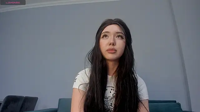 sweetmikasa online show from 11-28-25, 06:10