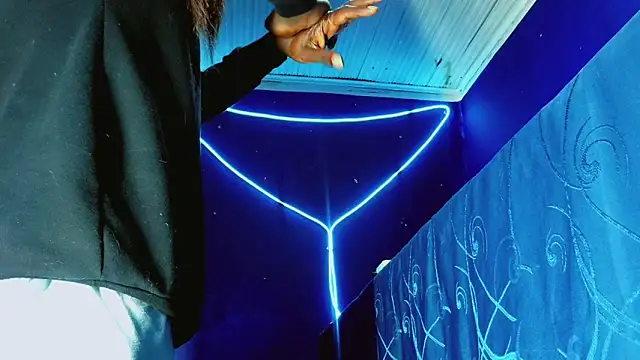 Kloe cardashan online show from 10-30-25, 07:32