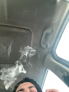 Snapshot of slimshadypt2 chatting on 10-24-25, 09:00 slimshadypt2 online show from 10-24-25, 09:00