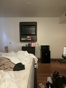 Snapshot of slimshadypt2 chatting on 11-20-25, 11:04 slimshadypt2 online show from 11-20-25, 11:04