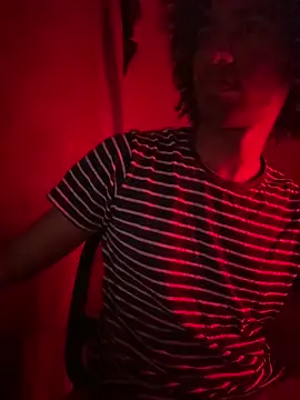 Snapshot of Mixed_Dutch_Boii chatting on 12-15-25, 08:35 Mixed Dutch Boii online show from 12-15-25, 08:35