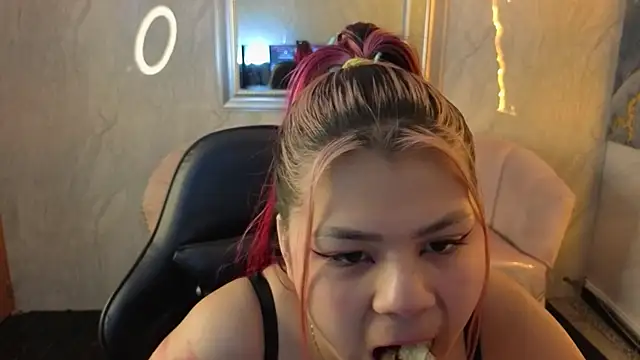 Little cherry b online show from 11-12-25, 07:57