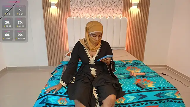 Snapshot of Lina_arabiann chatting on 12-04-25, 12:03 Lina arabiann online show from 12-04-25, 12:03