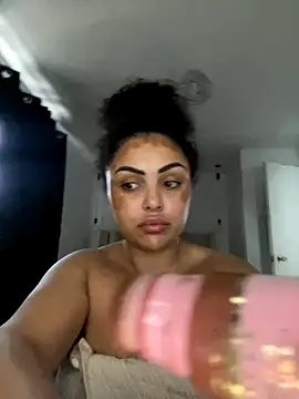 CaramelCarmenxox online show from 12-05-25, 02:58