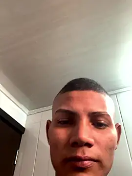 Snapshot of Darwihno chatting on 01-17-26, 03:06 Darwihno online show from 01-17-26, 03:06