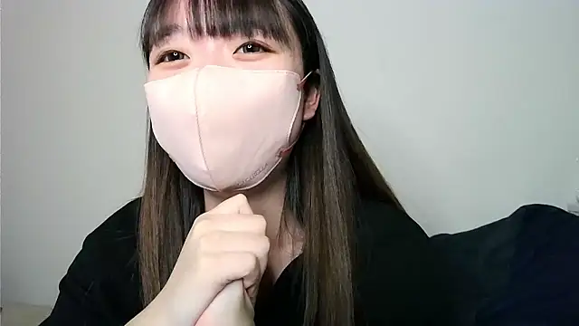 Snapshot of yua_chan00 chatting on 11-09-25, 01:31 yua chan00 online show from 11-09-25, 01:31