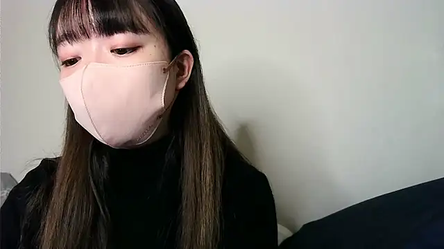 Snapshot of yua_chan00 chatting on 11-25-25, 01:33 yua chan00 online show from 11-25-25, 01:33