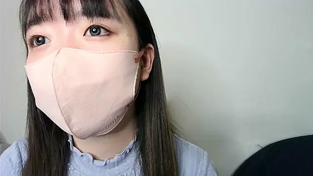 Snapshot of yua_chan00 chatting on 12-14-25, 01:16 yua chan00 online show from 12-14-25, 01:16