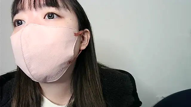 Snapshot of yua_chan00 chatting on 12-15-25, 06:17 yua chan00 online show from 12-15-25, 06:17