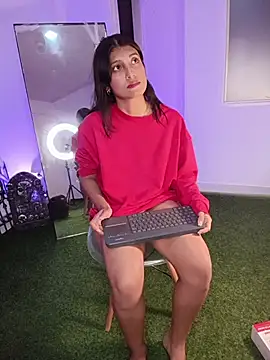 YeseniaRodriguez3 online show from 10-29-25, 12:02