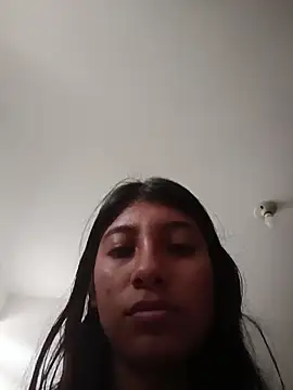 Snapshot of YeseniaRodriguez3 chatting on 12-19-25, 03:41 YeseniaRodriguez3 online show from 12-19-25, 03:41