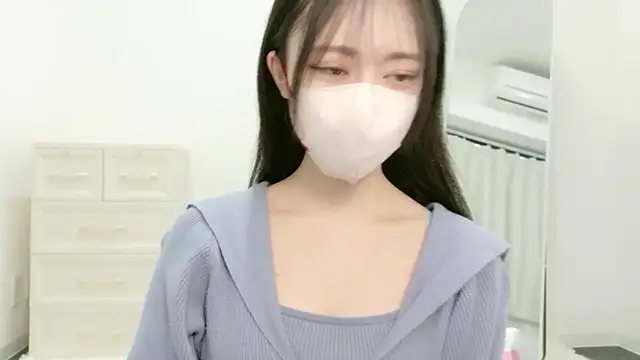 Snapshot of annachan_v chatting on 04-12-26, 08:41 annachan v online show from 04-12-26, 08:41