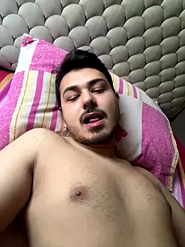 Snapshot of madarato20 chatting on 12-19-25, 02:24 madarato20 online show from 12-19-25, 02:24