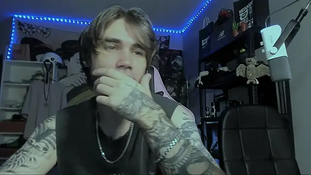 Snapshot of Go_V_Cs chatting on 10-26-25, 09:48 Go V Cs online show from 10-26-25, 09:48