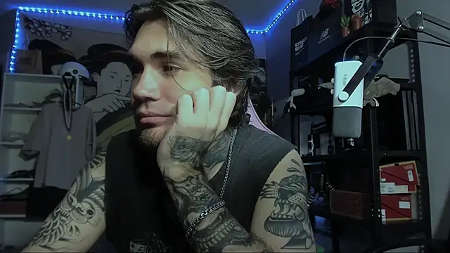 Snapshot of Go_V_Cs chatting on 11-03-25, 10:10 Go V Cs online show from 11-03-25, 10:10