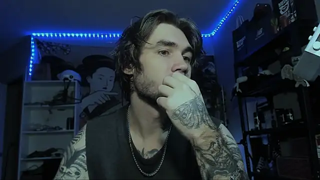 Snapshot of Go_V_Cs chatting on 11-10-25, 04:39 Go V Cs online show from 11-10-25, 04:39