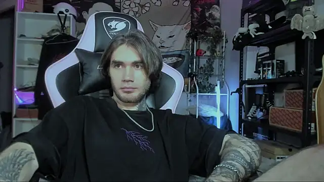 Snapshot of Go_V_Cs chatting on 11-29-25, 02:31 Go V Cs online show from 11-29-25, 02:31