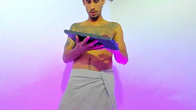 Snapshot of harold_777 chatting on 11-20-25, 10:09 harold 777 online show from 11-20-25, 10:09