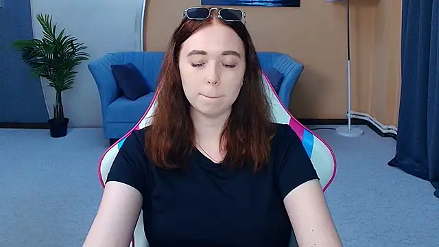 AddieOsler online show from 05-18-26, 07:52