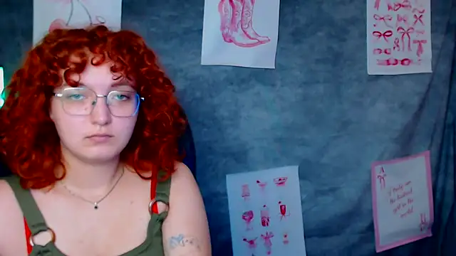 Snapshot of MissAriaa chatting on 07-12-26, 12:07 MissAriaa online show from 07-12-26, 12:07