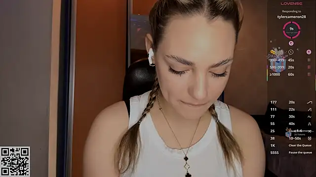 Snapshot of IlanaLafferty chatting on 01-05-26, 06:33 IlanaLafferty online show from 01-05-26, 06:33