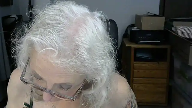 Snapshot of JoleneDelacroix chatting on 12-18-25, 04:13 JoleneDelacroix online show from 12-18-25, 04:13