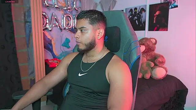 Tiler wolker online show from 03-20-26, 11:31