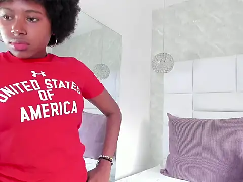 Snapshot of violeta_ruizz chatting on 11-13-25, 05:12 violeta ruizz online show from 11-13-25, 05:12